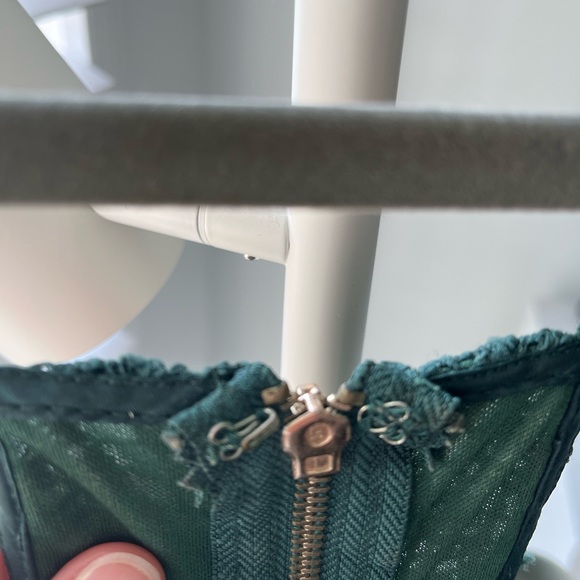 Green crochet cut out dress - Picture 5 of 9